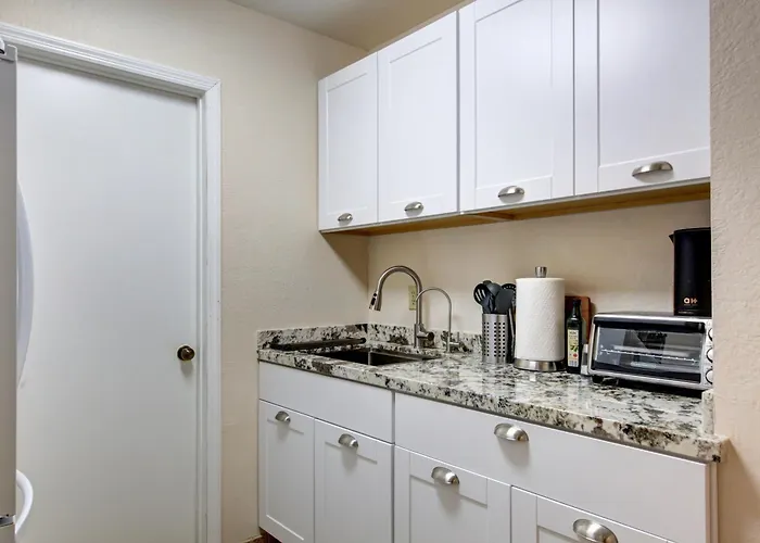 A Cozy Casita In Moon Valley-phoenix With Patio & Bbq